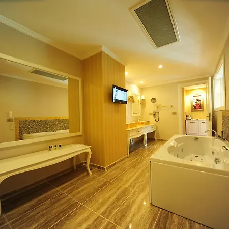 Отель Grand Gocek 2*